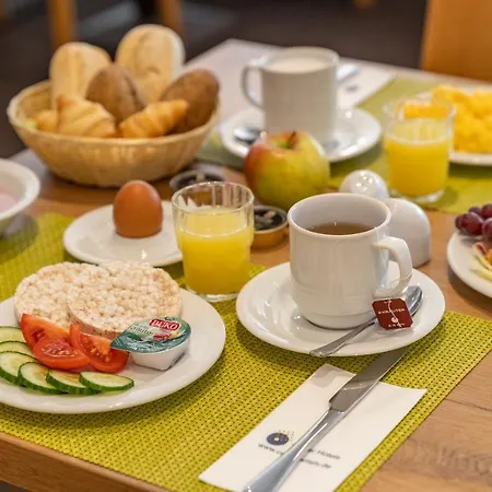 Hotel Center Kaiserhof 3*