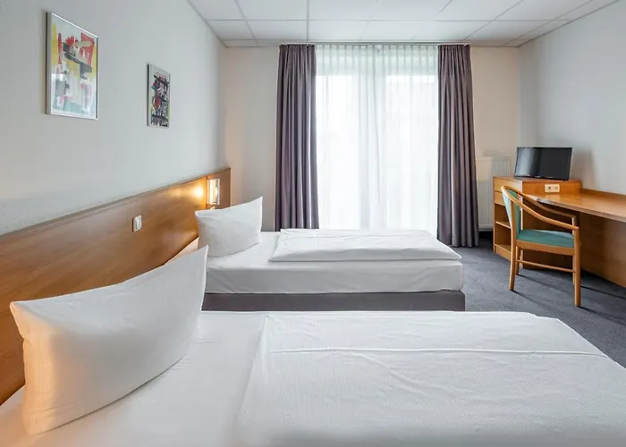 فندق Center Kaiserhof 3*